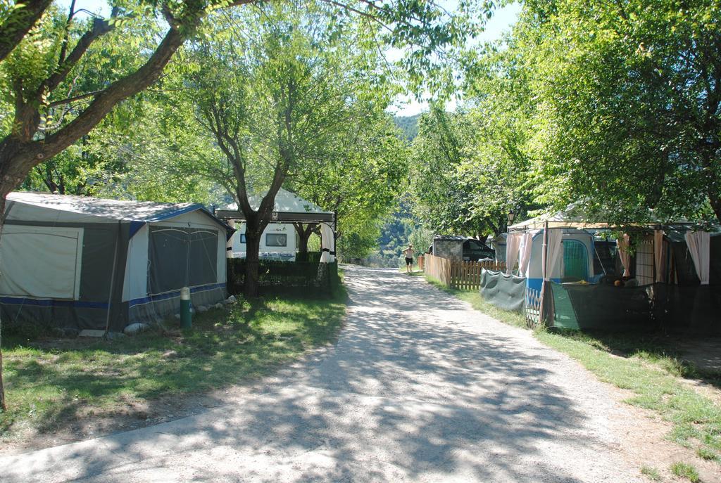 Camping Organya Hotel Kültér fotó